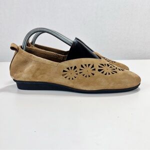 Arche LN Tan Leather Nubuck Ballet Flats Size 41/9.5 Floral Laser-cut Slip-ons
